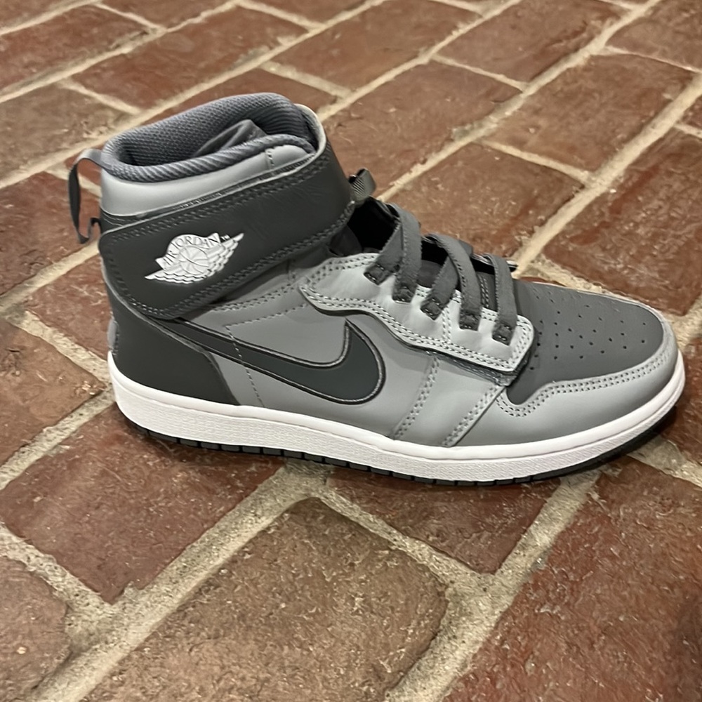 Jordans - Picture 3 of 7